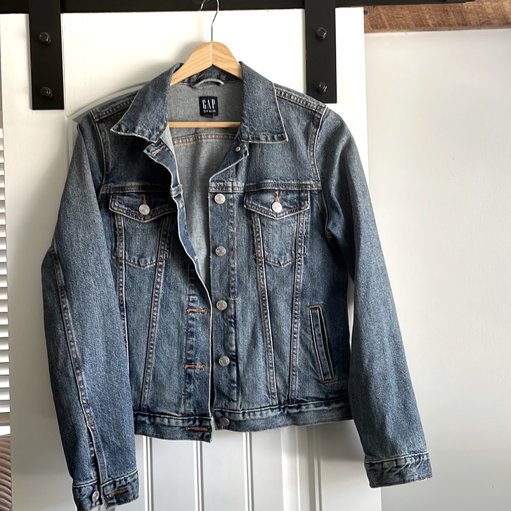 Gap Denim Jacket Euc - image 1